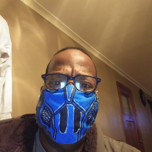 T-shirt and design mask - Picture 7 of 8